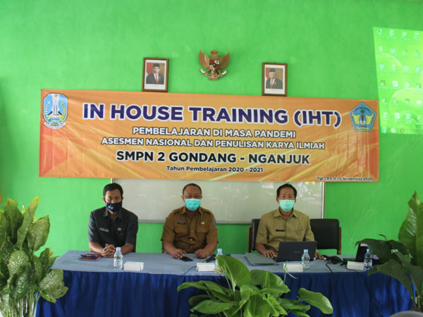 In House Training (IHT) Sukses Digelar di SMP Negeri 2 Gondang